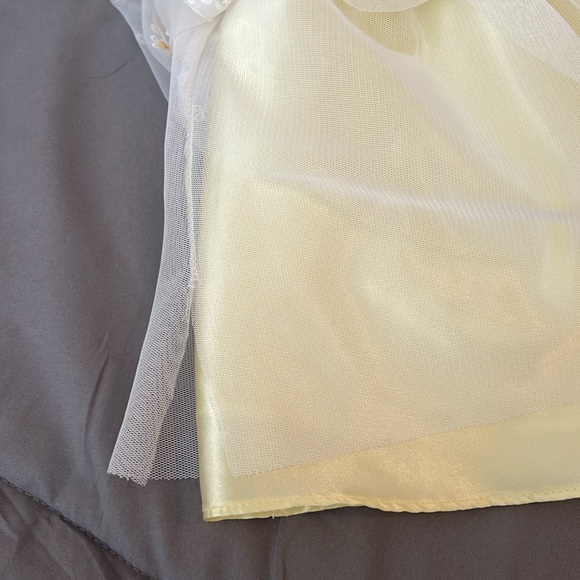 Girl size 4 yellow daisy dress - Picture 5 of 5